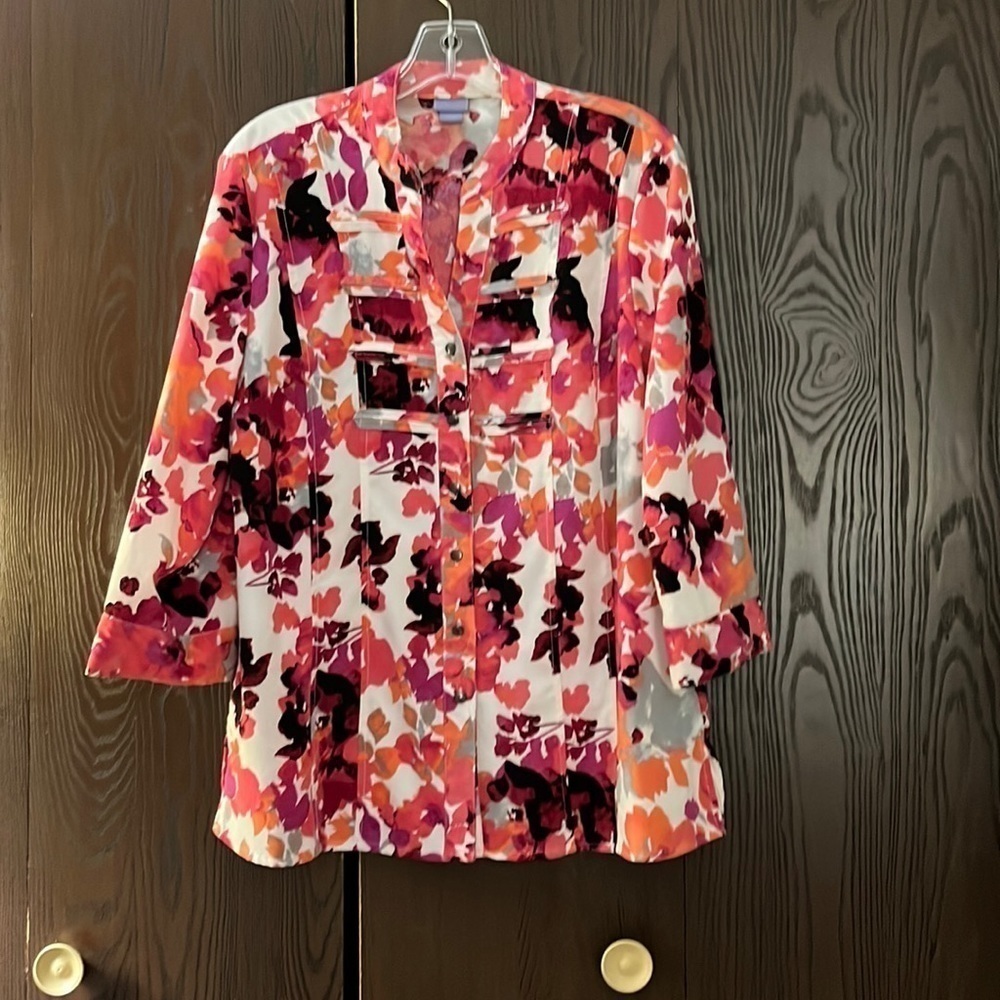 Laura Scott white/magenta and orange patterned blouse. 3/4 sleeves. Size XL
